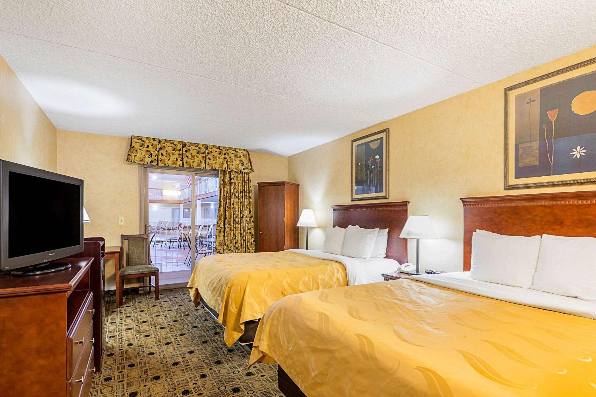 Quality Inn & Suites Coldwater Near I-69 Extérieur photo