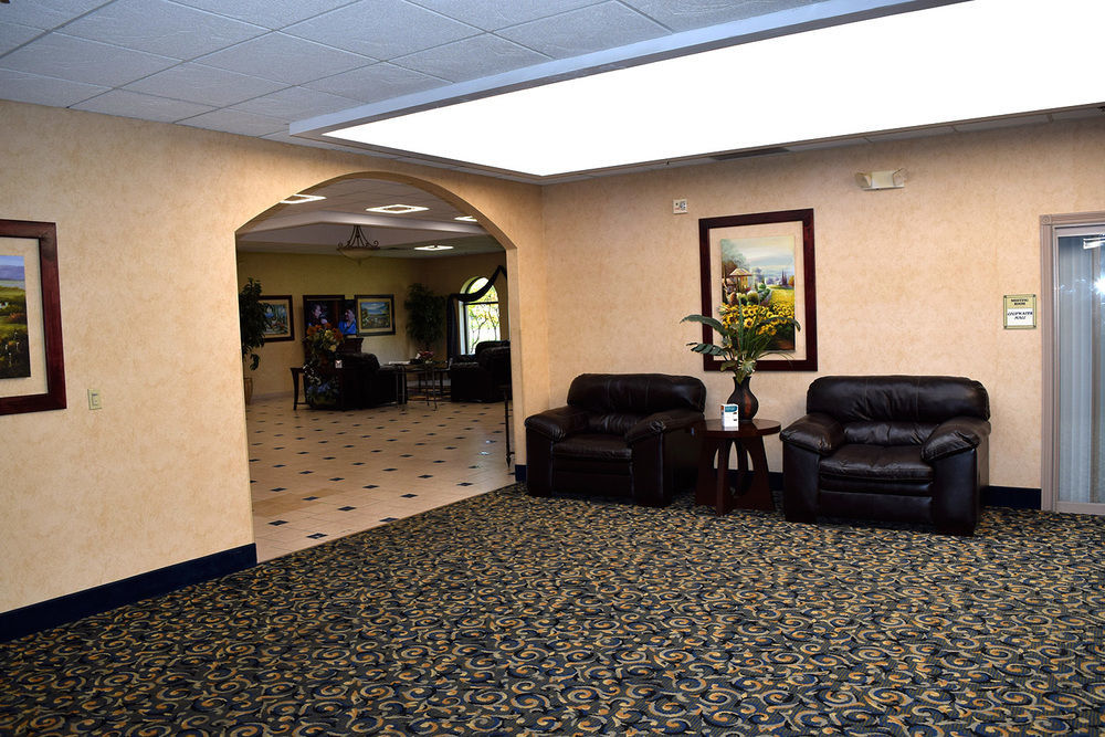 Quality Inn & Suites Coldwater Near I-69 Extérieur photo