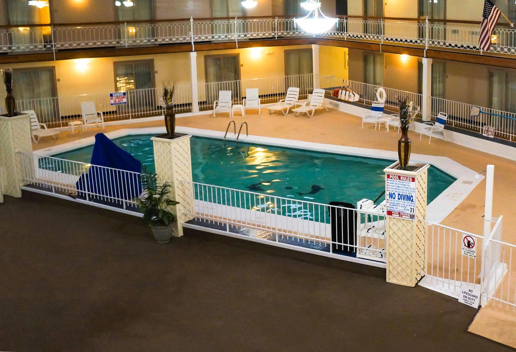 Quality Inn & Suites Coldwater Near I-69 Extérieur photo