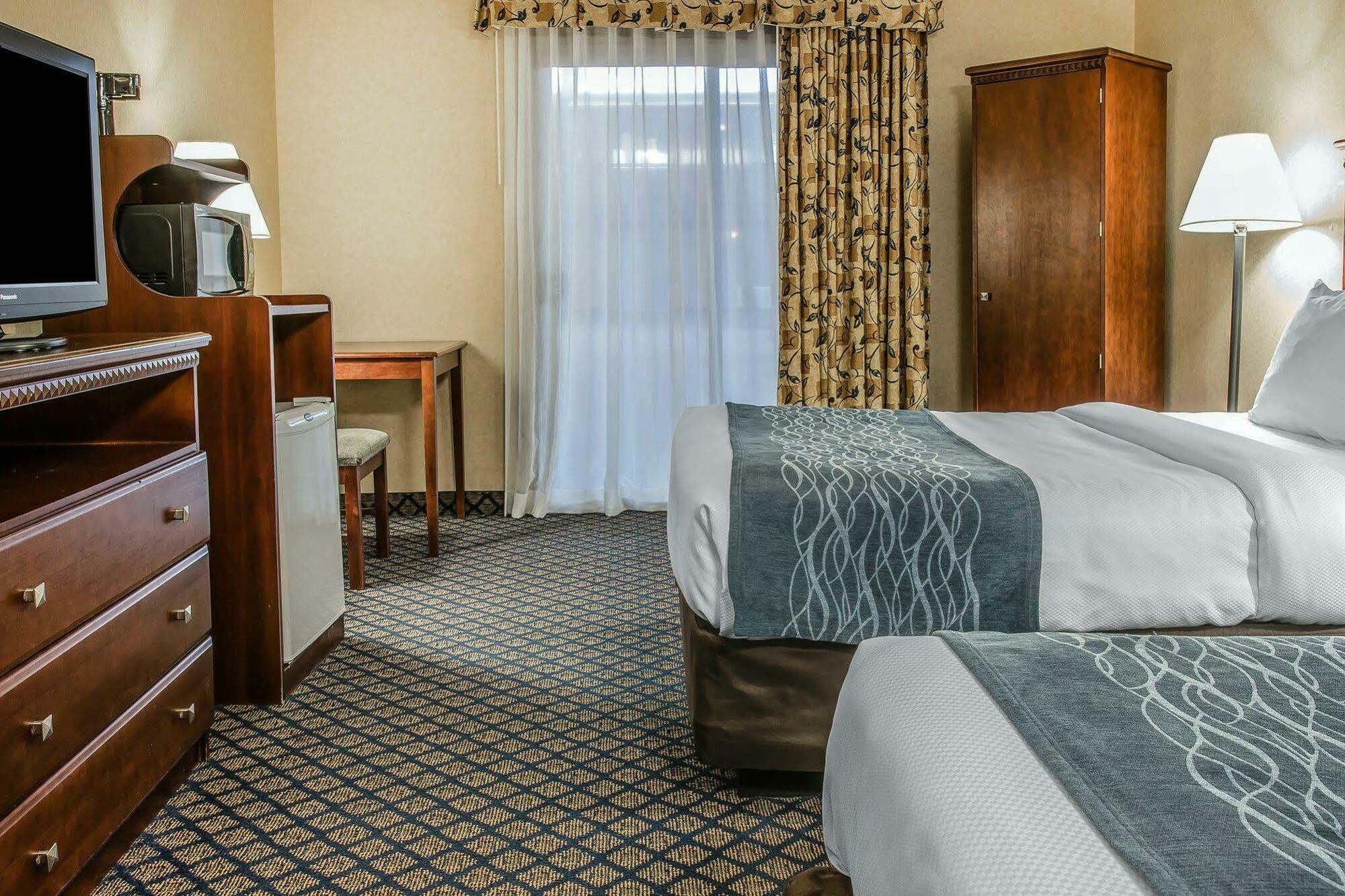 Quality Inn & Suites Coldwater Near I-69 Extérieur photo